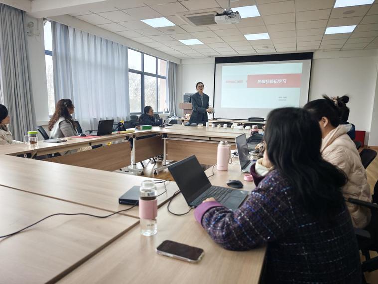 大一即享实训上岗机会！武职大电商本科对接光电子制造产业，探索产教融合育人新路